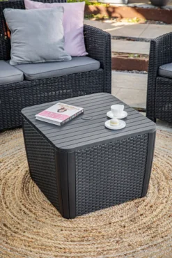 Allibert By Keter Gartentisch Patio Umbrella Luzon Plus, Graphit, Inkl. Loch Für Schirm, Deckel Abnehmbar, Mit Stauraum, Kunststoff, Flache Rattanoptik -Deutschland Garten Zier Verkaufs-Shop 8211e382e4d118c083fc2c2d5c21cf64