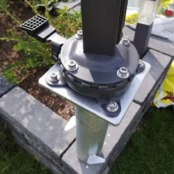 EINFEBEN Universal Bodenplatte Metall Sonnenschirmstaender Fuer Sonnenschirm Ampelschirm Kurbelschirm Bodentraeger Bodenanker Einfache Montage 16 X 16 Cm -Deutschland Garten Zier Verkaufs-Shop b60f5462e67ec54cdaea6df778879aad