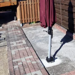 EINFEBEN Universal Bodenplatte Metall Sonnenschirmstaender Fuer Sonnenschirm Ampelschirm Kurbelschirm Bodentraeger Bodenanker Einfache Montage 16 X 16 Cm -Deutschland Garten Zier Verkaufs-Shop ba5df3a3132f2d99371edd9de6134040